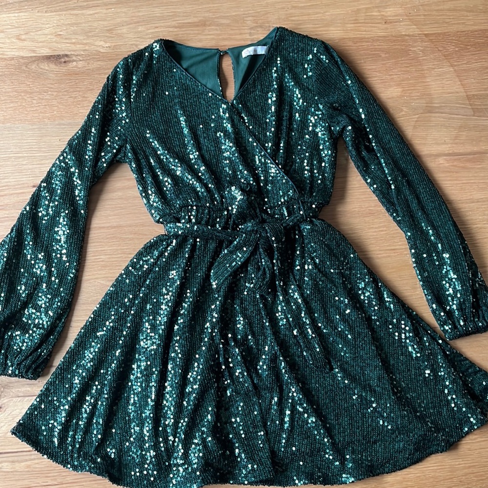 Girls size M green formal dress